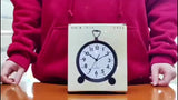 Retro Metalen Wekker met Stil Uurwerk – Klassiek Tafelformaat voor Slaapkamer of Bureau