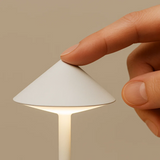 ClarityGlow | Draadloze Tafellamp Dimbaar Licht & Waterdicht Ontwerp
