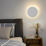 Sylvia – Stijlvolle wandlamp met ronde vorm en warm licht