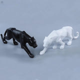 Zwart-Witte Panter Sculpturen - Modern Kunst Duo voor je Interieur