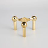 Creatieve driepoot kaarsenhouder, decoratief metalen legering ornament voor hotels, feesten, diners en westerse restaurants