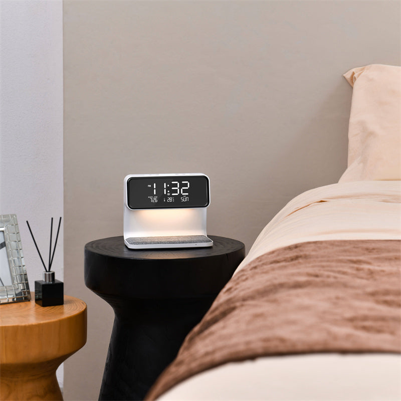 3-in-1 Bedlamp met Draadloze Oplader – LCD Alarmklok & Touch Dimbare LED Tafellamp