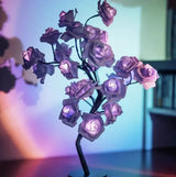 Lamp Rozenboom - Elegante LED Tafellamp | Tafellamp met Rozenbloesem | Verstelbare LED | Dimbare Sfeerverlichting | Kunststof | IP66 | Uniek Design | Romantische Tafellamp | Decoratieve Verlichting | Moderne Elegantie