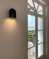 Moderne LED Wandlamp in Boogvorm