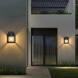 Wall Light | Verlicht je buitenruimte met deze lamp op zonne-energie!