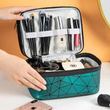 GlamVista | De ultieme make-up tas voor op reis!