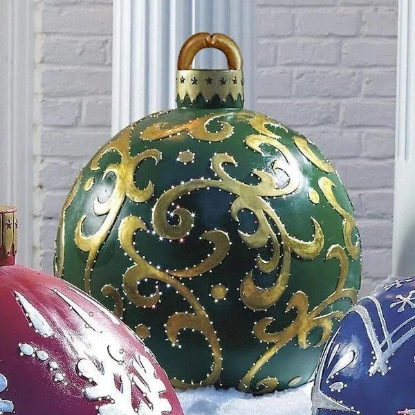MegaSphere | Draai hoofden en verspreid vrolijkheid met deze enorme kerstballen!