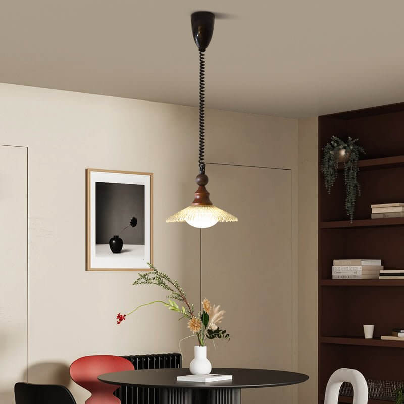 Hanglamp met houten accenten