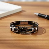 MUSIKSTRUM – Leren armband met gitaar-geïnspireerd ontwerp