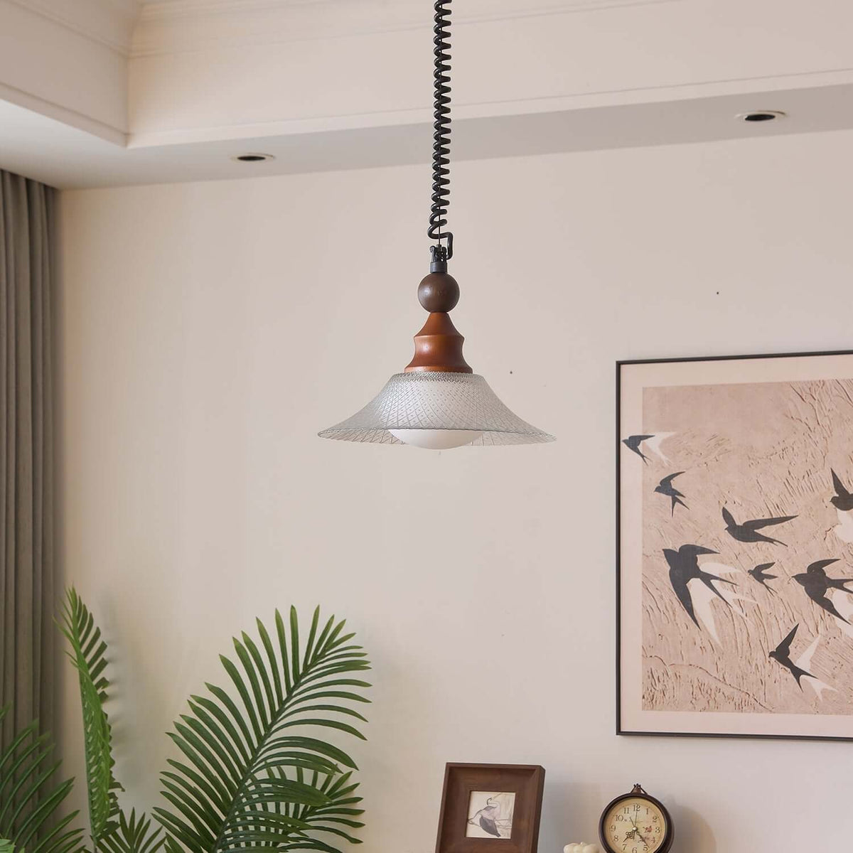 Hanglamp met houten accenten