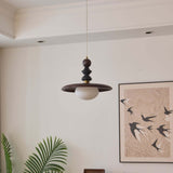 Hanglamp met houten accenten