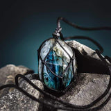 Mystieke Labradoriet Draakshart Ketting – Aris