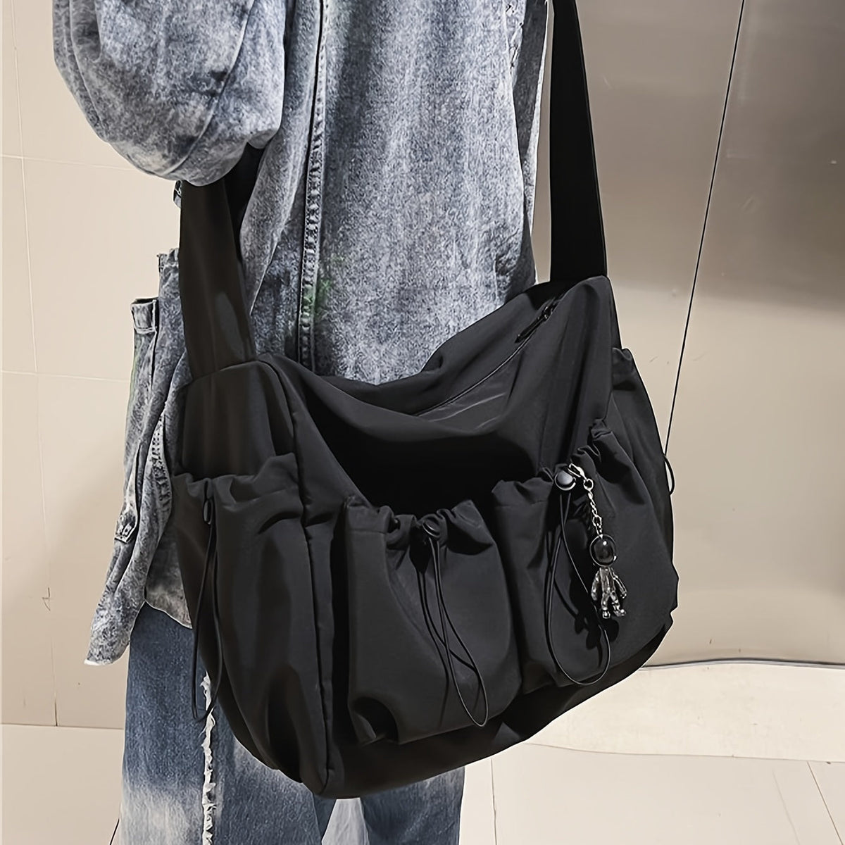 UrbanEase Crossbody Tas – Trekkoord Schoudertas met Grote Capaciteit