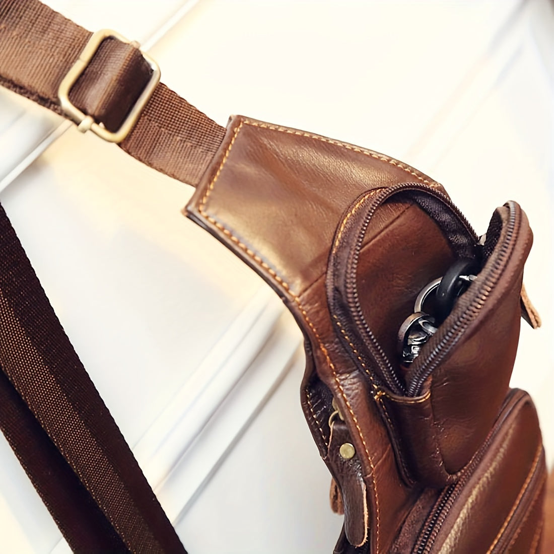 Vintage Classic Leren Slingtas – Compact en Duurzaam