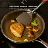 Titanium Pannenset – Pan, Keukengerei & Snijplank | Duurzame Keuken Essentials