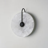 Alabaster LED Wandlamp – Elegant en Rustig Licht