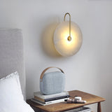 Alabaster LED Wandlamp – Elegant en Rustig Licht