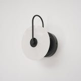 Alabaster LED Wandlamp – Elegant en Rustig Licht