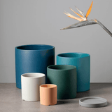 POTERIE – Moderne bloempot van keramiek met schotel