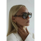 Trendy Zonnebril met Glamour Detail – Nova