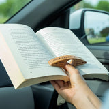 BookLover | Deze gepersonaliseerde houten boekenhouder houdt je verhaal open – met één hand, puur comfort