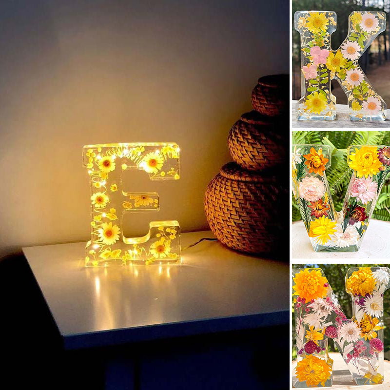 Nachtlampje van kunsthars met bloemenpatroon