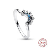 Sprankelende Zilveren Kristallen Ring – Elegante 925 Sterling Zilveren Ring met Maan- & Zonendesign