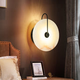 Luxe LED-armatuur met marmeren afwerking voor een elegant interieur