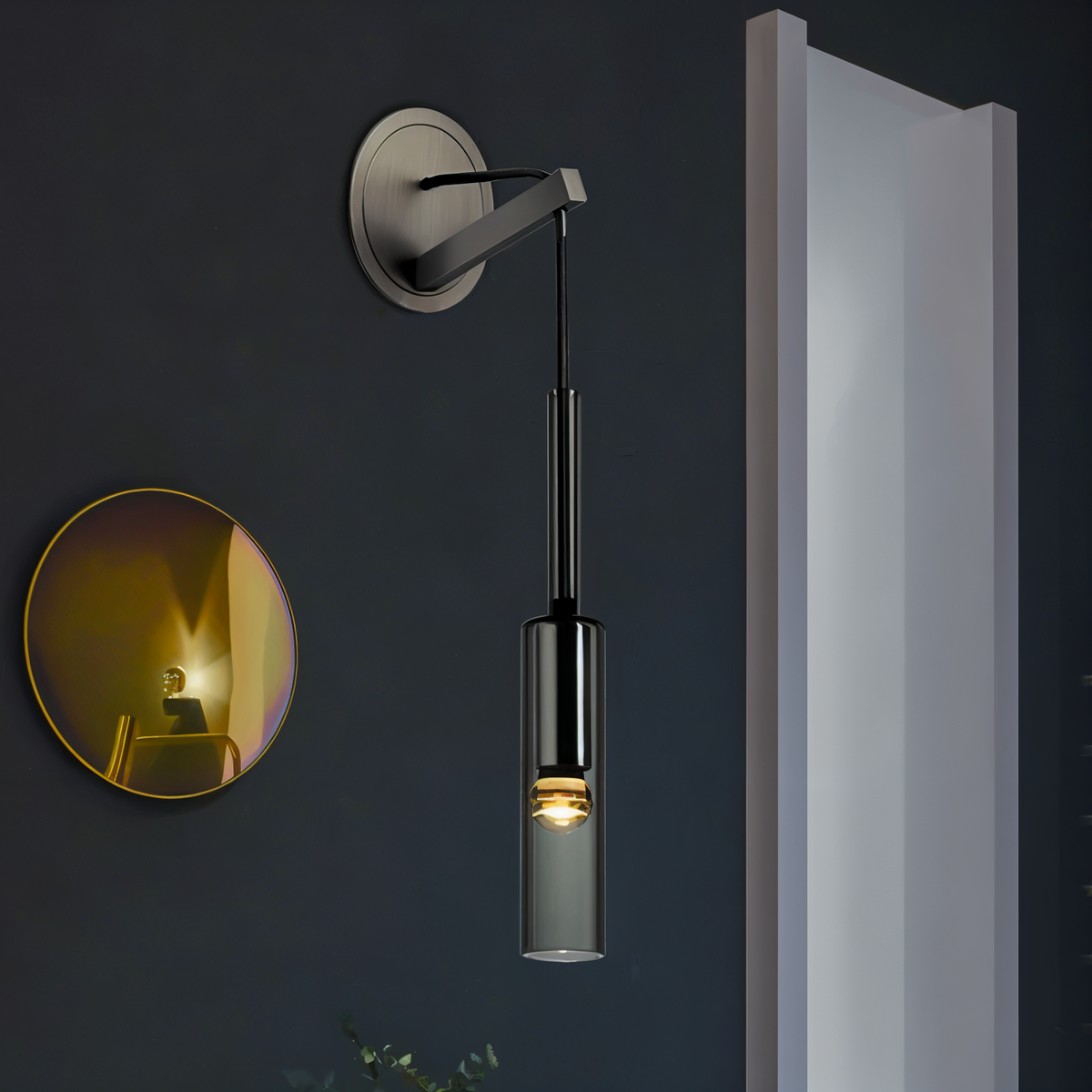 Minimale Wandlamp met Rookglas – Orvane