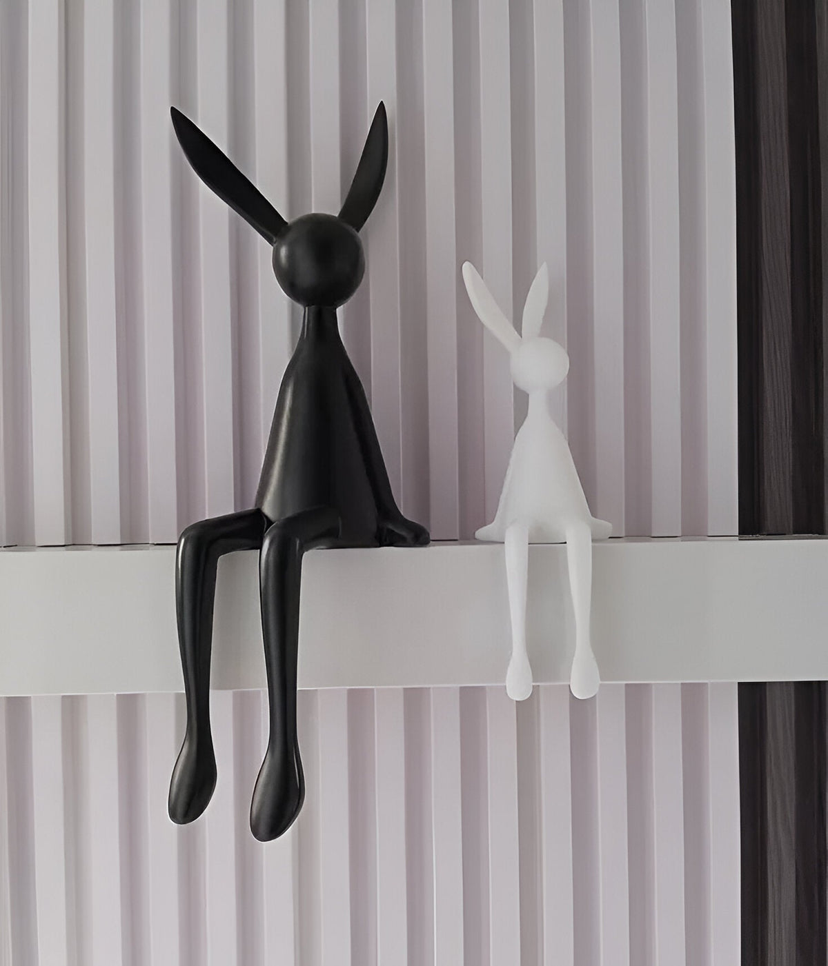 ResinLux Paashaas Beeld – Moderne Elegantie met Speels Karakter