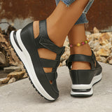 Platformsandalen – Klittenbandjes & Gewatteerde Zool