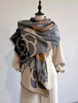 Reversible Geprinte Kasjmier Sjaal – Elegantie en Warmte