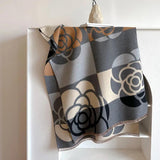 Reversible Geprinte Kasjmier Sjaal – Elegantie en Warmte