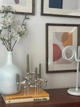 Norvo | Moderne Moleculaire Metaal Kandelaar – Scandinavische Stijl Zilveren Kandelaar voor Elegante Huisdecoratie