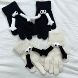 Playful Pals | Omarm de winterpret in elke handdruk!