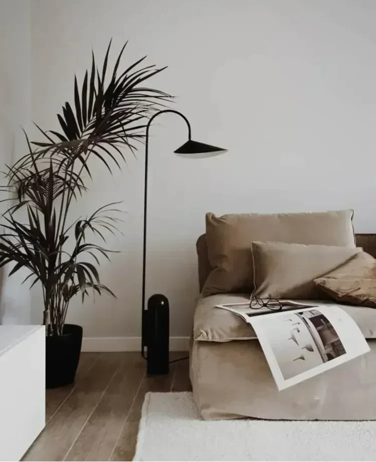 Nordic Arum | Minimalistisch Design Vloerlamp met Marmeren Basis | Scandinavisch design vloerlamp | Dimbare LED verlichting | Luxe marmeren voet | Energiezuinig | Moderne elegante stijl | Vloerverlichting voor woonkamer slaapkamer