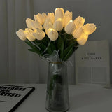 TulipGlow - LED hand-held tulp nachtlamp