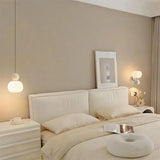 Glazen charme met gouden accent van luxe