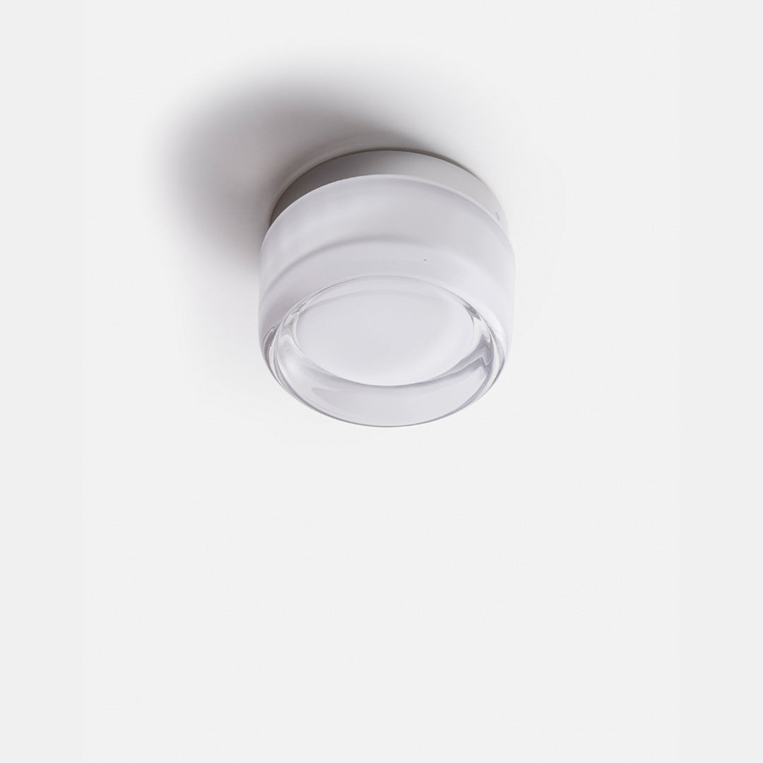 Nomeva | Moderne wandlamp met kuiltjestextuur | Hoogwaardig metaal | Energiezuinige LED | Verkrijgbaar in Amber, Rook, Wit | Eenvoudige installatie | 13,7x7 cm | Voor woonkamer, slaapkamer, gang