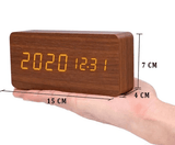 WoodSense LED-Houten Klok – Spraakgestuurd & Stijlvol voor Elke Ruimte