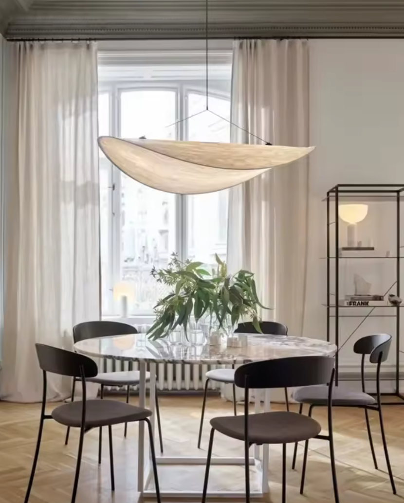 Japandi Stijl | Zijden Plafondlamp | Elegante Hanglamp | Zachte Verlichting | Luxe Stoffen | Moderne en Traditionele Inrichtingen | Duurzaam en Milieuvriendelijk | Afmetingen: 40/60/80/100 cm | LED Inclusief