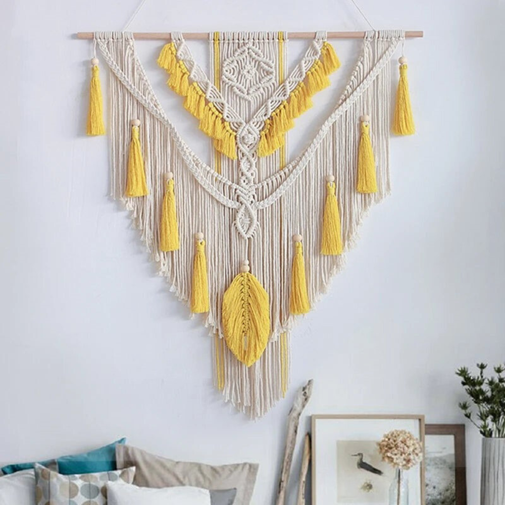 BohoWoven - Scandinavische boho macramé wandhanger | Scandinavische Boho Macramé Wandhanger 75x95cm | Handgemaakt | Wanddecoratie voor Woonkamer & Slaapkamer | Decoratief Design | Elegante Wandversiering | Kleur Beige Geel