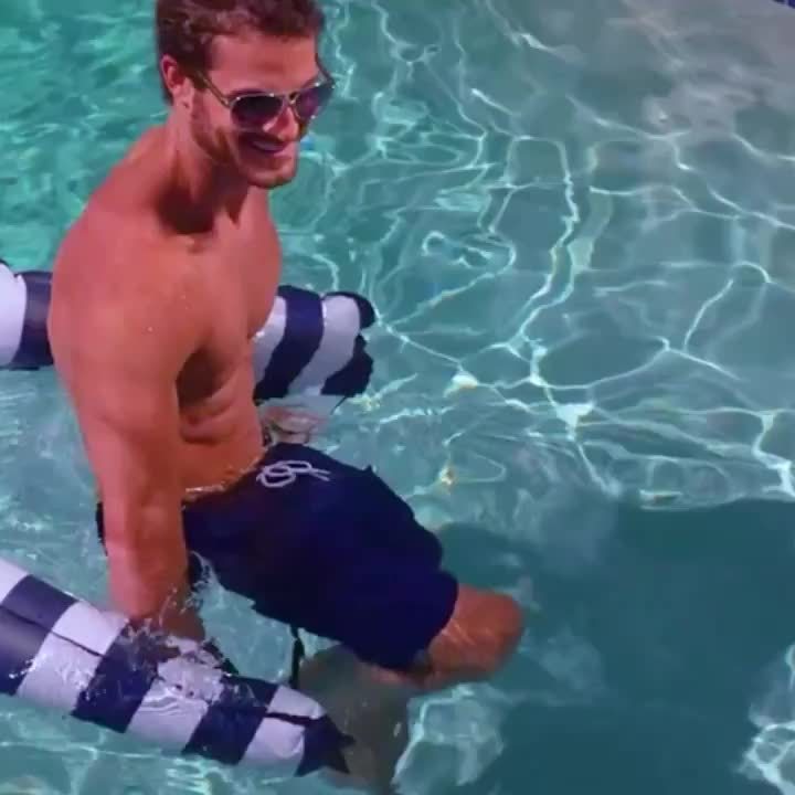 RelaxStrip Opblaasbaar Zwemvlot – Comfortabel en Duurzaam voor Waterplezier