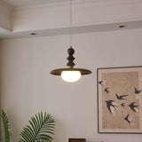 Hanglamp met houten accenten