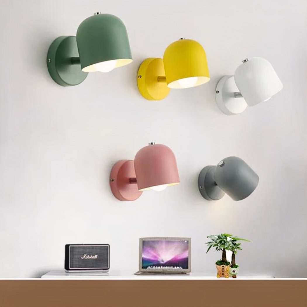NordicGlow Scandinavische Wandlamp – Kleurrijk Accent met Sfeervol Licht