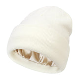 Silk Chic | Zeg vaarwel tegen winterhaarproblemen met zijden beanies!