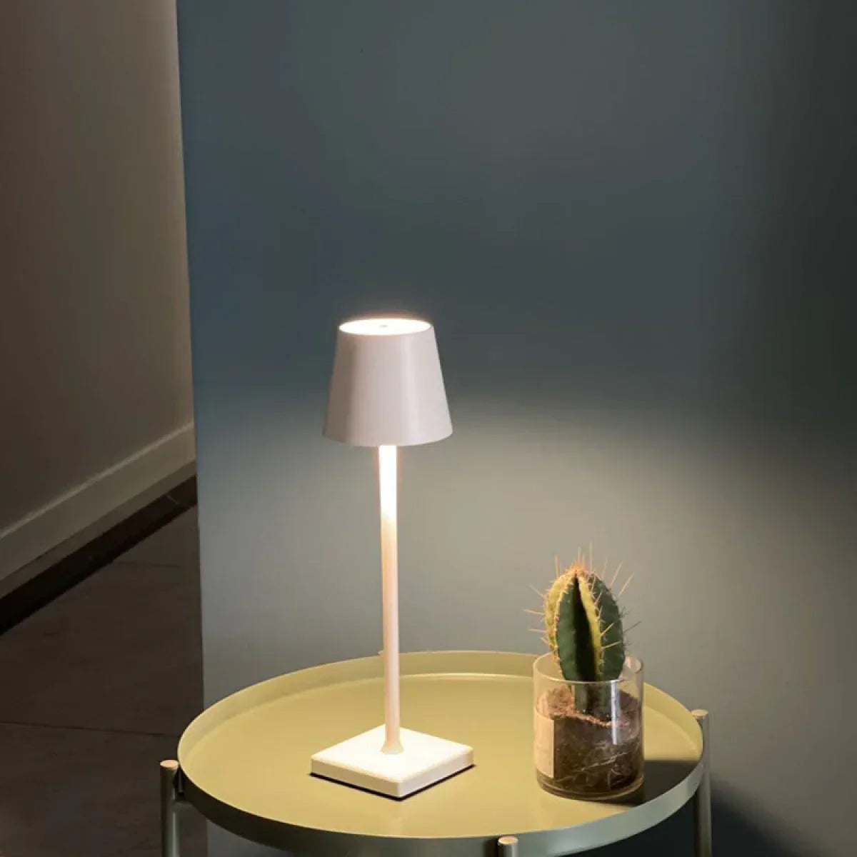 Dimbare Draagbare LED Tafellamp - LumiAura