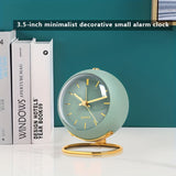 Nordic Stille Bureauklok – Luminous Wijzers & Metalen Frame