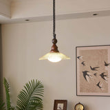 Hanglamp met houten accenten