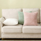 FluffCush | Upgrade je comfort met onze pluchen kussenslopen!